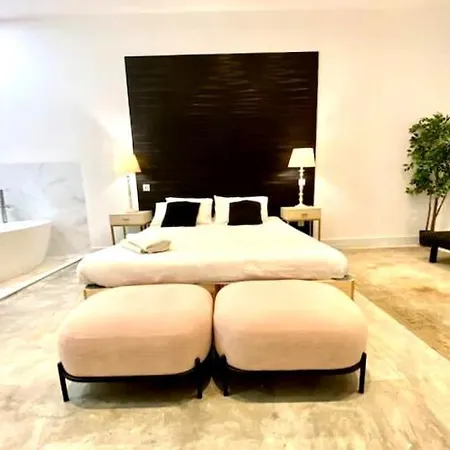 Ferienhaus New!! Amazing Studio With Bathtub In Baixa *