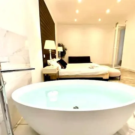 Ferienhaus New!! Amazing Studio With Bathtub In Baixa Lissabon